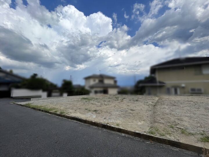 斑鳩町龍田北：土地