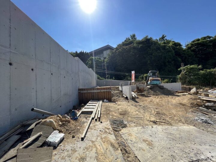 生駒市仲之町：土地