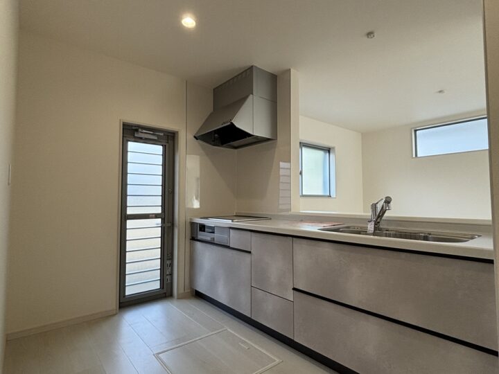 天理市田井庄町第4-1・2・4号棟：新築戸建